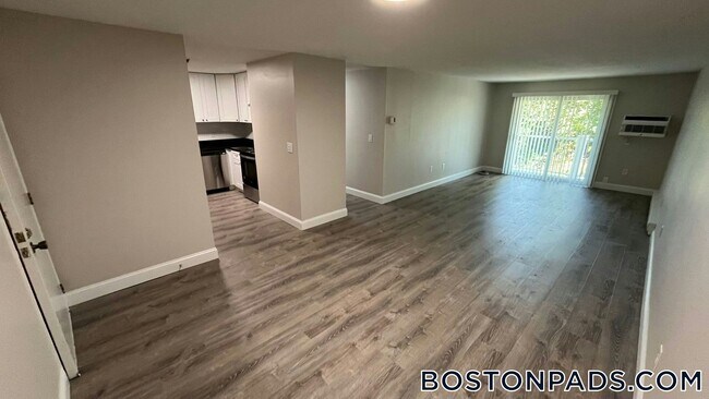 799 Farm Rd-Unit -14 in Marlborough, MA - Building Photo - Building Photo