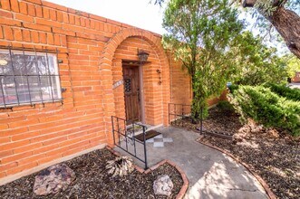 1165 E Bella Vista Dr in Sierra Vista, AZ - Building Photo - Building Photo