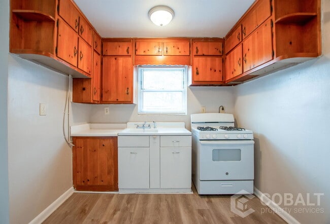 954 St Charles Ave NE in Atlanta, GA - Building Photo - Building Photo