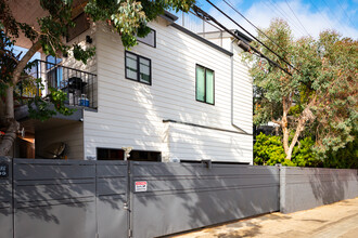 807 Warren Ave in Venice, CA - Building Photo - Building Photo