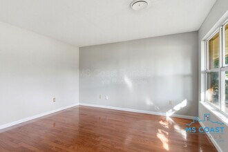 339 Hilton Ave in Biloxi, MS - Building Photo - Building Photo