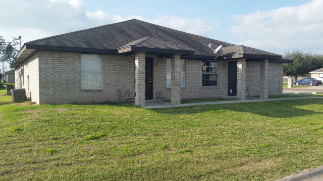7114 Venus Dr, Unit 1 in Edinburg, TX - Building Photo