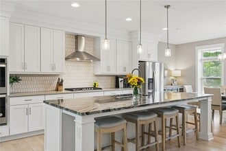 349 Azalea Dr in Venetia, PA - Building Photo - Building Photo
