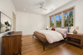 501 NW B St in Bentonville, AR - Building Photo - Building Photo