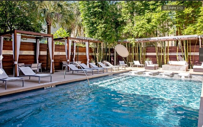 2727 Brazos St in Houston, TX - Building Photo - Building Photo