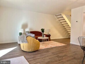 12157 Captiva Ct in Reston, VA - Building Photo - Building Photo