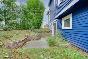 2017 Rucker Ave in Everett, WA - Building Photo