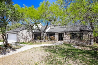 13810 Hunters Hawk in San Antonio, TX - Building Photo - Building Photo