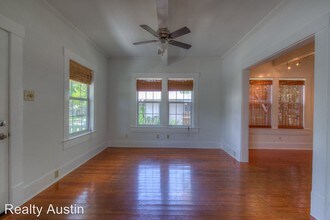 300 W 37th St in Austin, TX - Building Photo - Building Photo