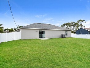 1237 Vandalia Ave SE in Palm Bay, FL - Building Photo - Building Photo