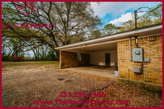 10470 Old Pascagoula Rd in Grand Bay, AL - Building Photo - Building Photo