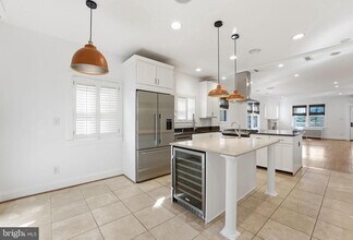 5149 MacArthur Blvd NW in Washington, DC - Building Photo - Building Photo