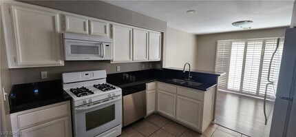190 Renville Ct in Henderson, NV - Building Photo - Building Photo