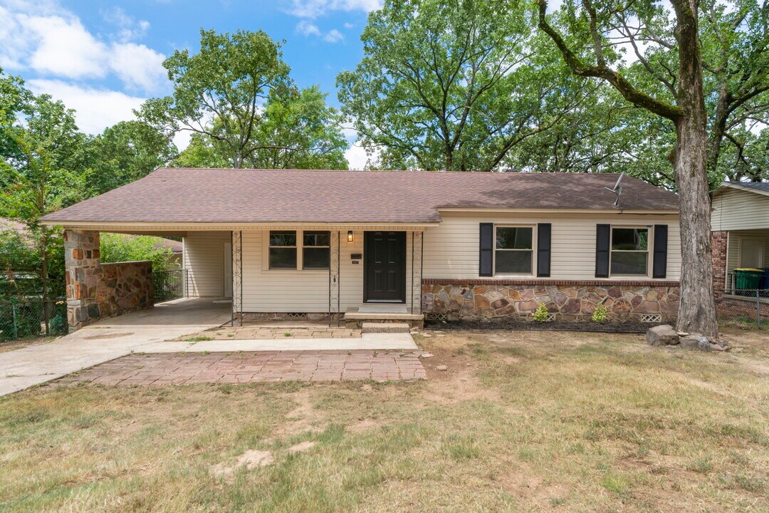 4423 West Dr in North Little Rock, AR - Building Photo
