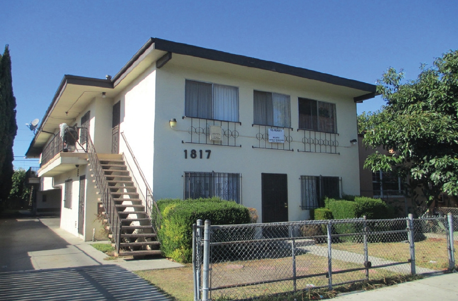 1817 S Longwood Ave in Los Angeles, CA - Foto de edificio