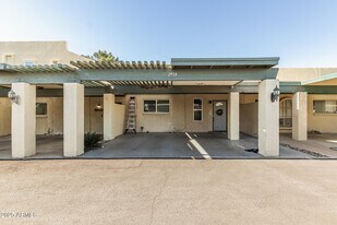 2934 N 22nd Pl in Phoenix, AZ - Building Photo