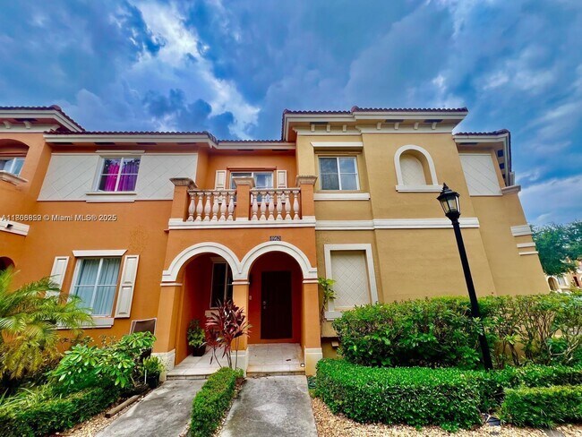 8962 SW 18th St in Miramar, FL - Building Photo - Building Photo