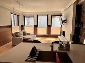 681 Washington St, Unit 2 in Boston, MA - Building Photo