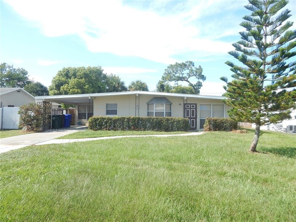 2405 Catherine St in Kissimmee, FL - Building Photo