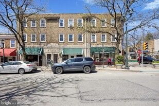 241 Haverford Ave in Narberth, PA - Building Photo