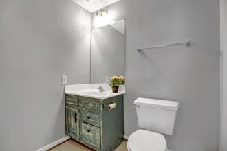 21 Turnmill Ct in Perry Hall, MD - Building Photo - Building Photo