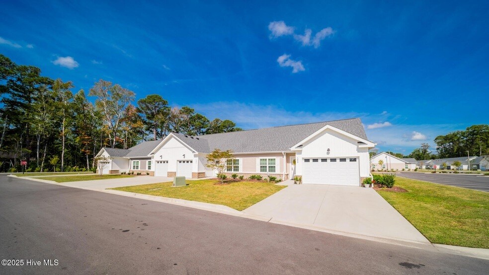 128c Marcella Ln Ln, Unit 102 in Calabash, NC - Building Photo