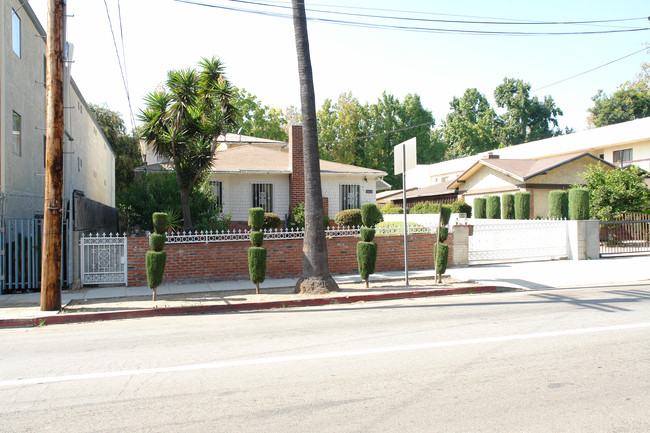 5215 Eagledale Ave in Los Angeles, CA - Building Photo - Building Photo