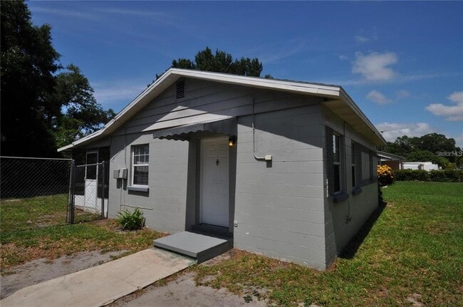 211 Rose St in Auburndale, FL - Building Photo - Building Photo