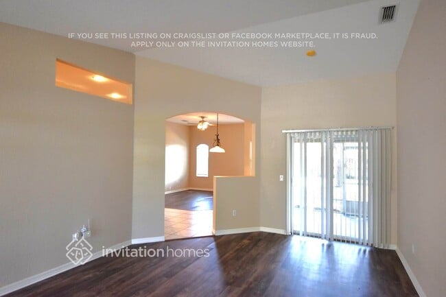 2474 SE Wood Ave in Port St. Lucie, FL - Building Photo - Building Photo