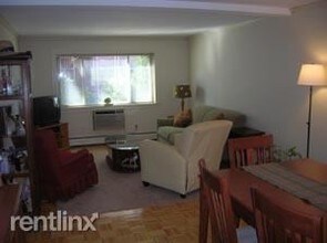 329 Harvard St-Unit -Apt 12 in Cambridge, MA - Foto de edificio - Building Photo