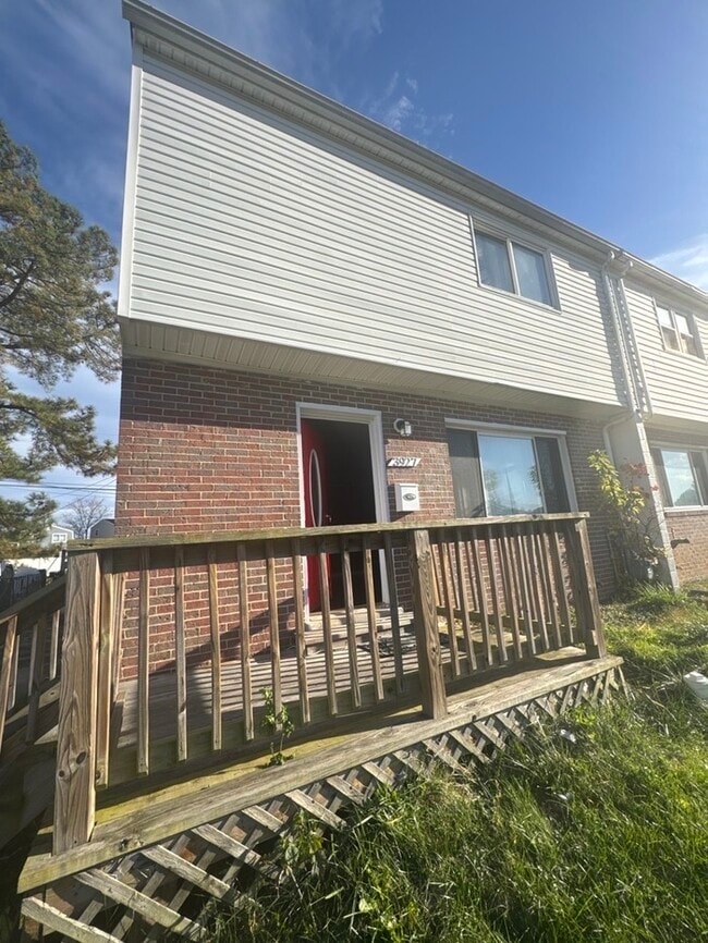 3927 Bryony Rd in Randallstown, MD - Building Photo - Building Photo