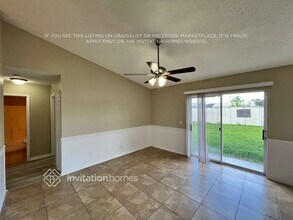 255 NW North Macedo Blvd in Port St. Lucie, FL - Foto de edificio - Building Photo