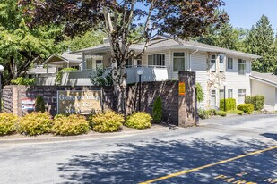 Glenwood Village on the Park in Surrey, BC - Building Photo