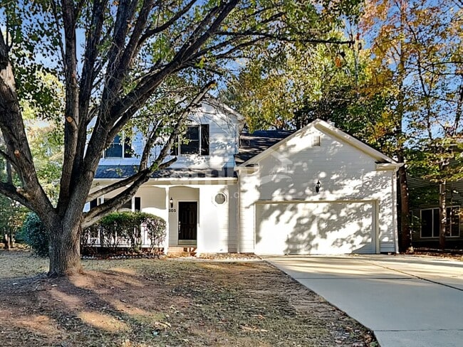 property at 1305 Groveland Trl