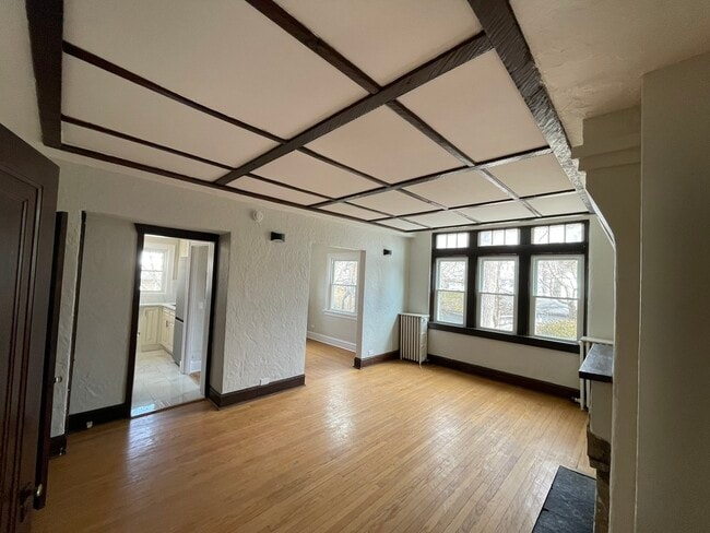 1155 Saint Johns Ave in Highland Park, IL - Building Photo - Building Photo