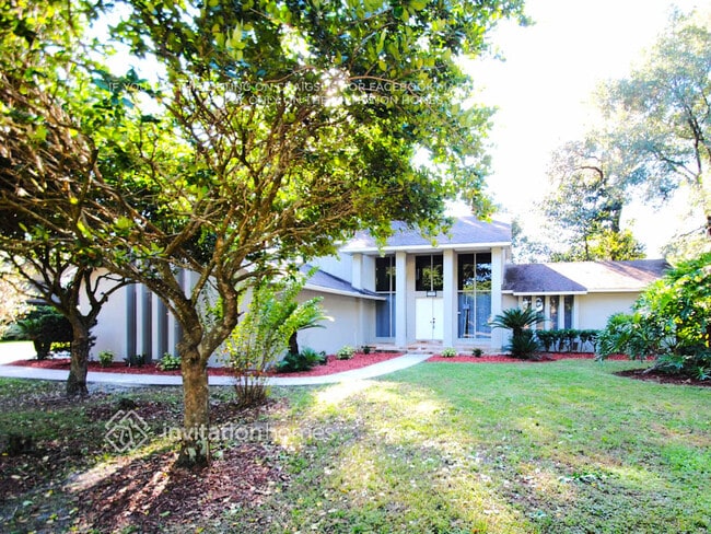 1240 Majestic Oak Dr