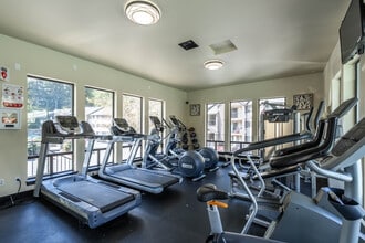Heatherwood in Mill Creek, WA - Foto de edificio - Interior Photo