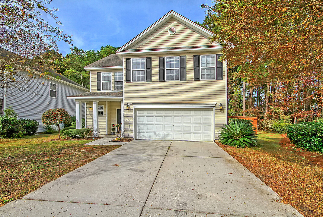 210 Woodbrook Way in Moncks Corner, SC - Foto de edificio