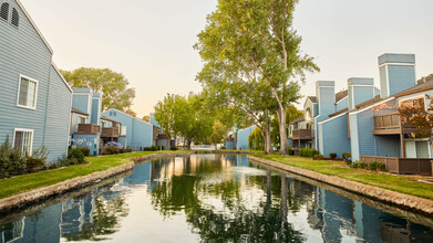 Lantern Cove in Foster City, CA - Building Photo - Building Photo