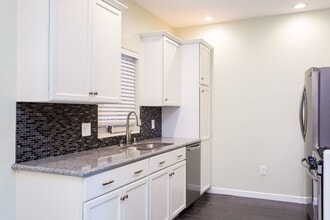 7683 Mission Gorge Rd in San Diego, CA - Building Photo - Building Photo