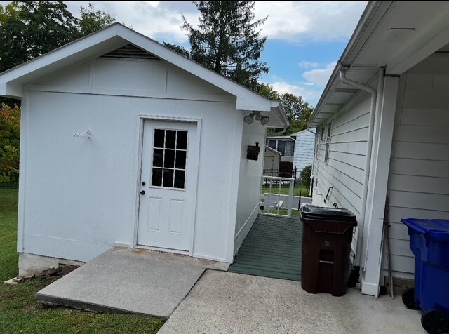 112 E Arrowwood Rd in Oak Ridge, TN - Building Photo - Building Photo