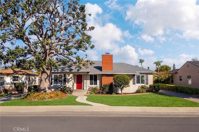 property at 1505 N Rosewood Ave