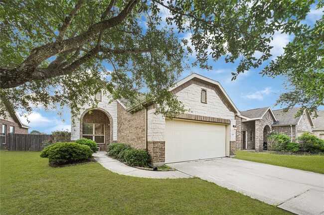 8238 Bay Run Ave in Baytown, TX - Building Photo - Building Photo