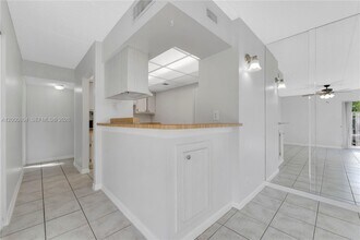 1799 Fairview Villas Dr in West Palm Beach, FL - Building Photo - Building Photo