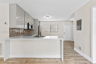 5811 Tyler St in Hollywood, FL - Foto de edificio - Building Photo