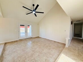 907 Sandy Ln in Laredo, TX - Building Photo - Building Photo