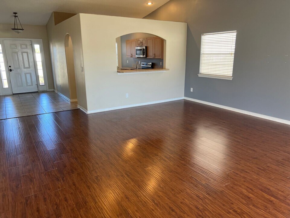 3437 Cherry Ridge Rd in Lynn Haven, FL - Building Photo