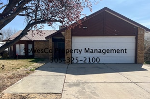 4712 Caribbean Ave in Farmington, NM - Building Photo