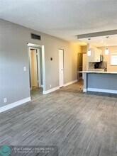 500 SW 2nd Ave in Boca Raton, FL - Building Photo - Building Photo