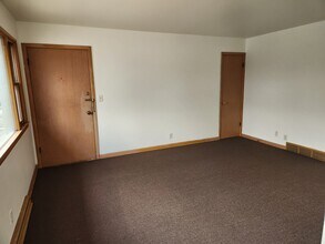 10220 W Montana Ave in West Allis, WI - Building Photo - Building Photo